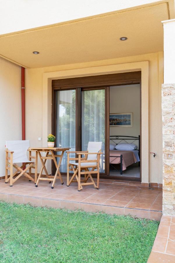 Alexandros Maisonettes เนอามูดาเนีย ภายนอก รูปภาพ