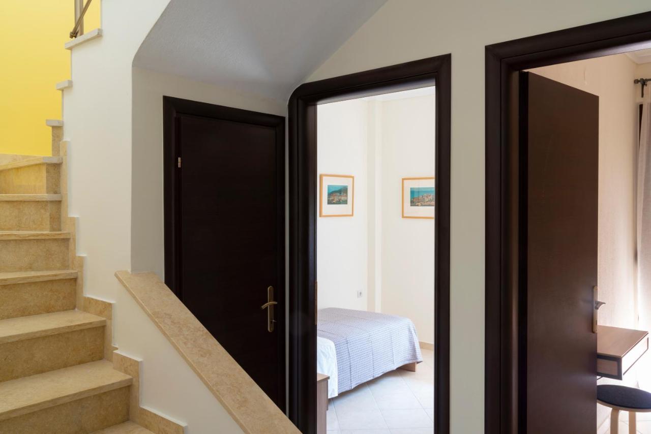 Alexandros Maisonettes เนอามูดาเนีย ภายนอก รูปภาพ