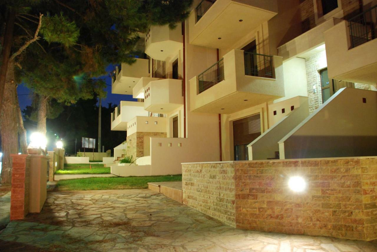 Alexandros Maisonettes เนอามูดาเนีย ภายนอก รูปภาพ